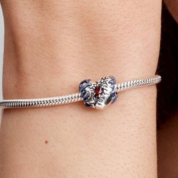 Pandora Stranger Things Glow-in-the-dark Heart Charm - Picture 5 of 7